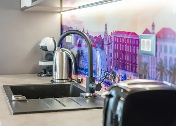 アパート Sea Heaven, Kanica *