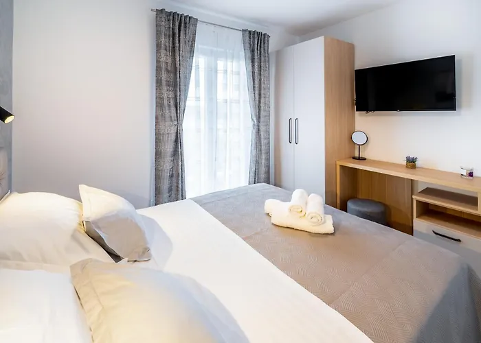 Sea Heaven, Kanica Daire