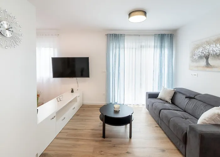 Sea Heaven, Kanica Daire